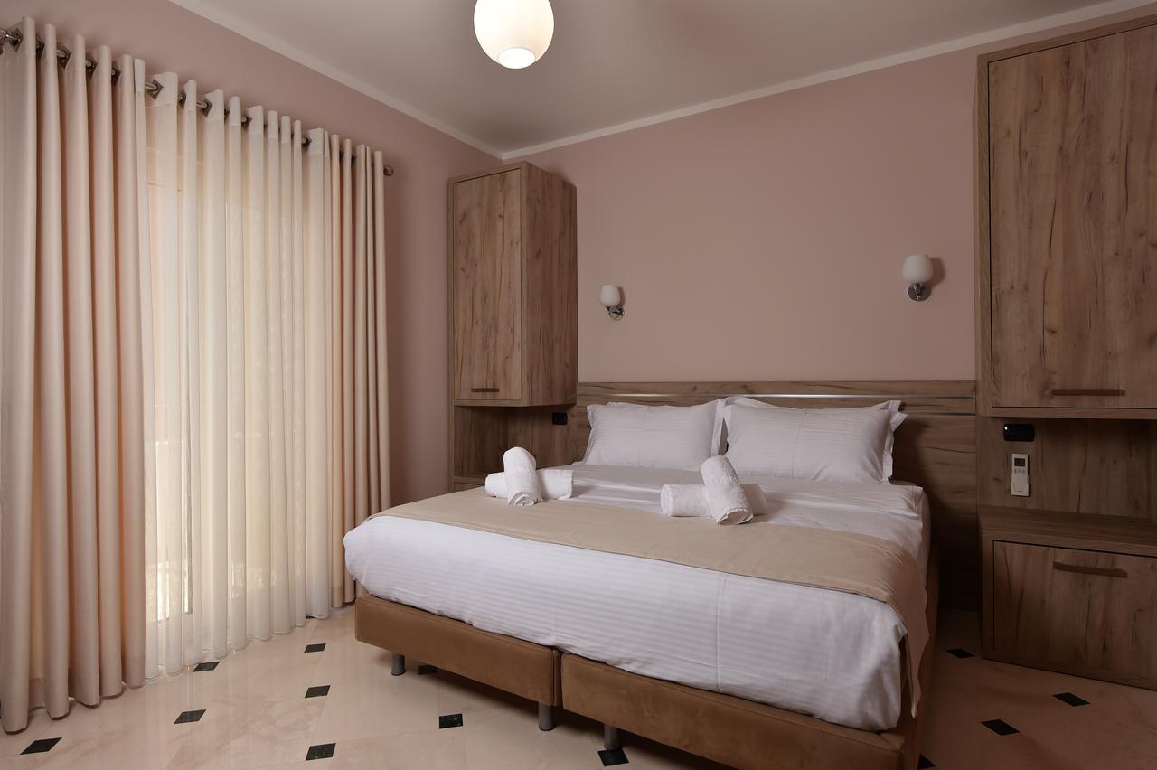 Pandora Hotel 3*
