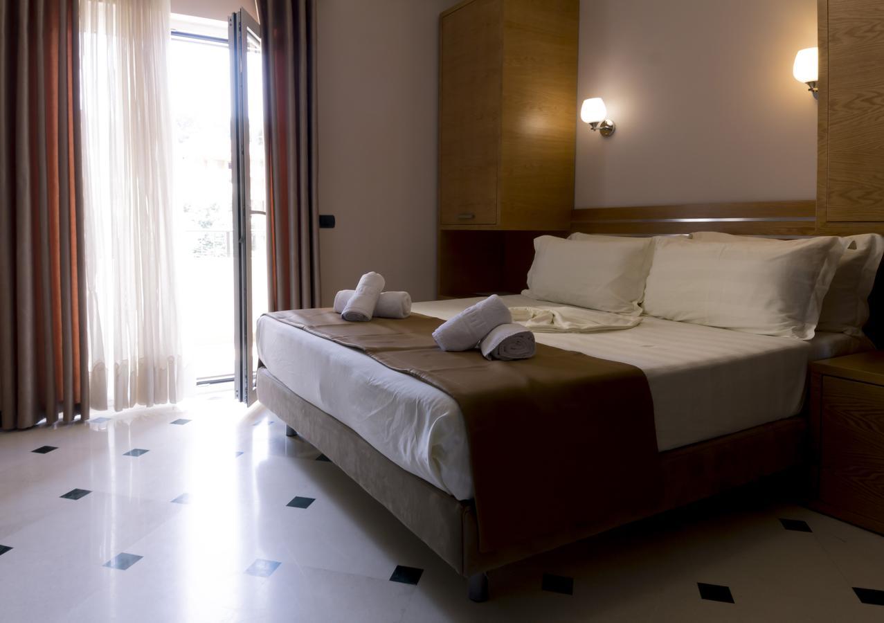 Pandora 3* Tirana